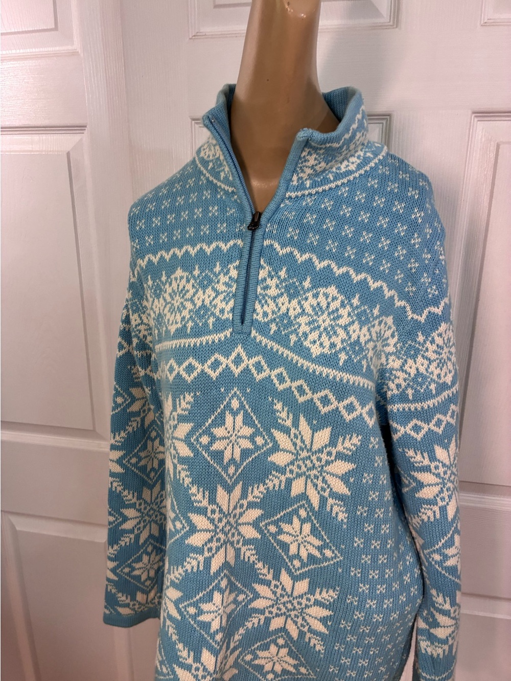 L.L. Bean 1/4 zip snowflake sweater size medium